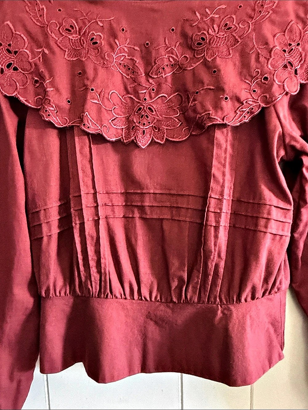 Sue Wong Vintage Scalloped Embroidered Top XS Burgundy Edwardian Victorian - Picture 7 of 14